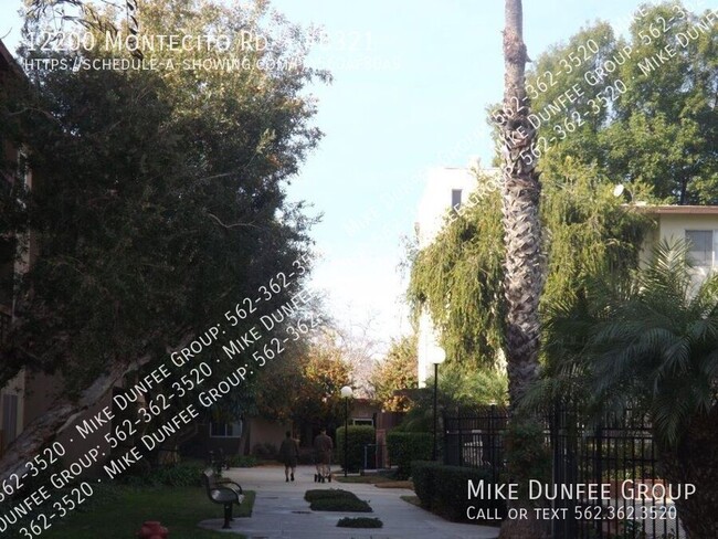 Building Photo - Two-Bedroom Condo in Seal Beach