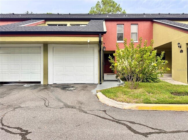 Building Photo - 2113 Honour Rd