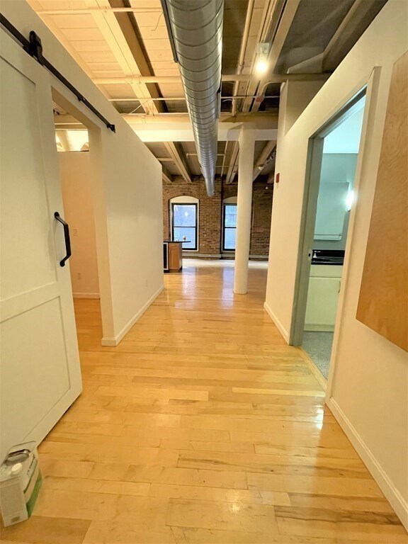 Building Photo - 111 Beach St