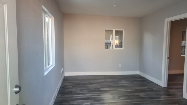 Living room - 13108 Mercer St