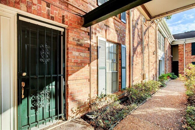 Building Photo - 3400 Timmons Ln