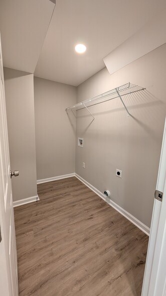 Laundry Room - 540 Stell Rd