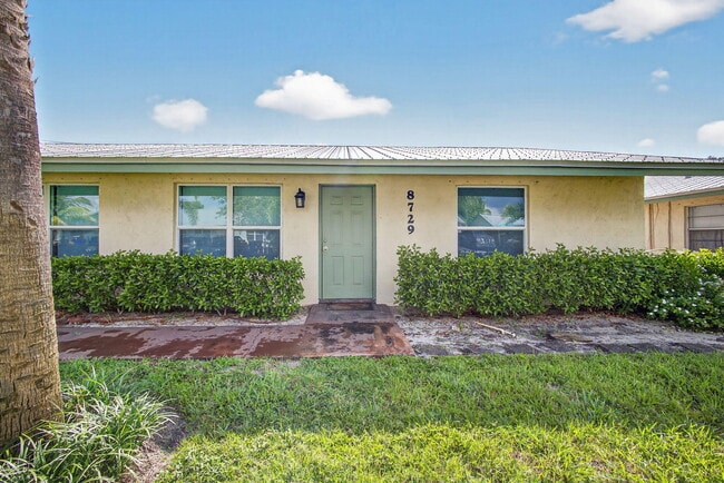 Primary Photo - 8729 SE Hobe Ridge Ave
