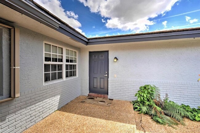 Building Photo - 3057 NW 103rd Ln