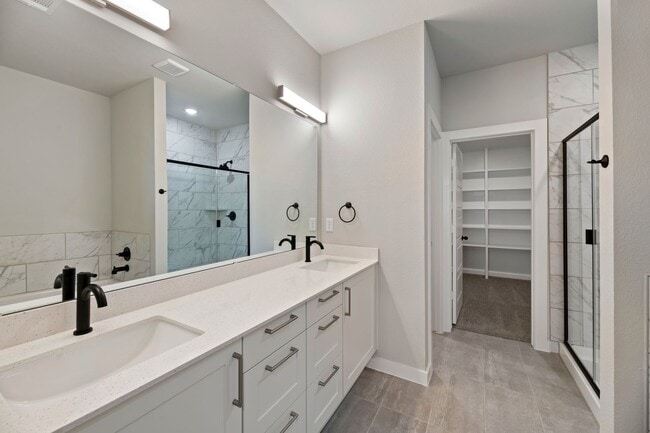 Building Photo - AVAILABLE NOW!  CUL-DE-SAC TRIPLEX LOT LOCATED ON 1-ACRE IN MIDLOTHIAN, TX!