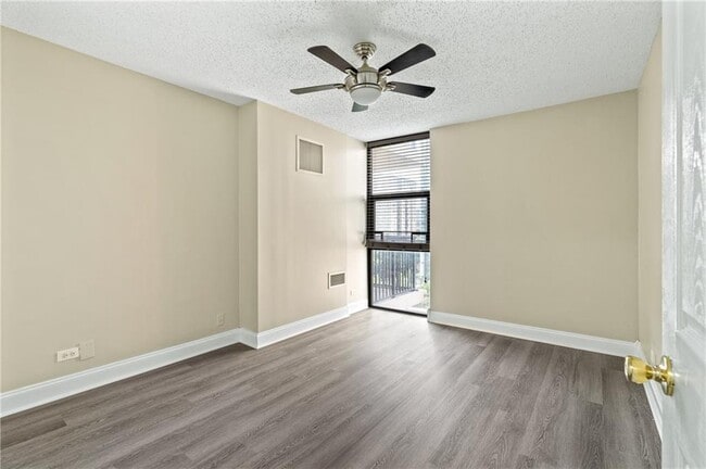 Building Photo - 620 Peachtree St NE