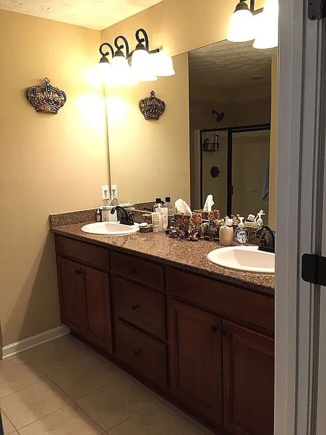 Building Photo - NE-Columbus & Ft Benning-4 Bedrooms & 2.5 full Baths