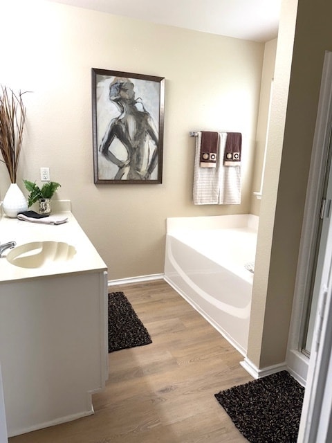 Building Photo - Beautifully Designed Home New Flooring throughout