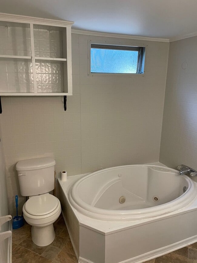 Building Photo - 3 BEDROOM 2 BA SINGLEWIDE  MOBILE HOME W R...