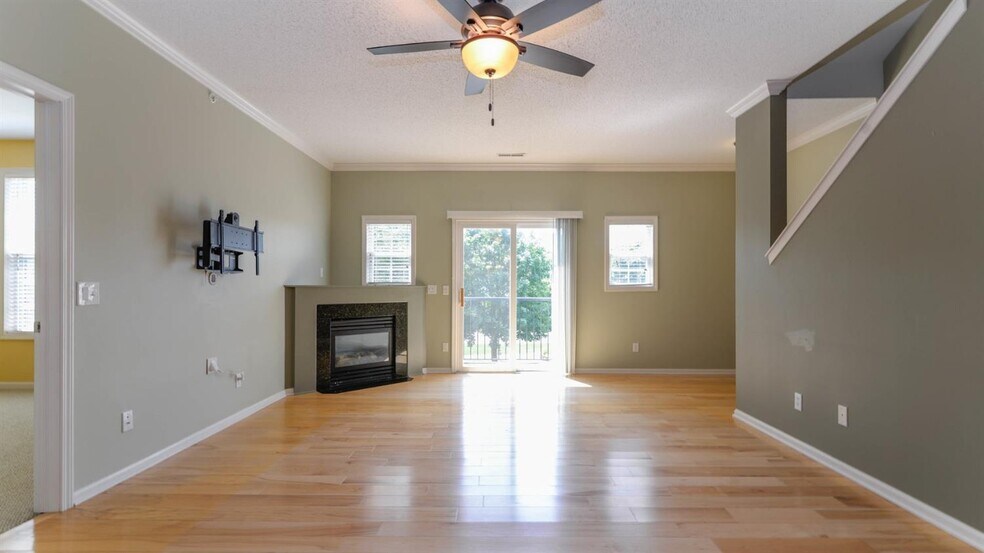 Building Photo - 273 Scio Village Ct