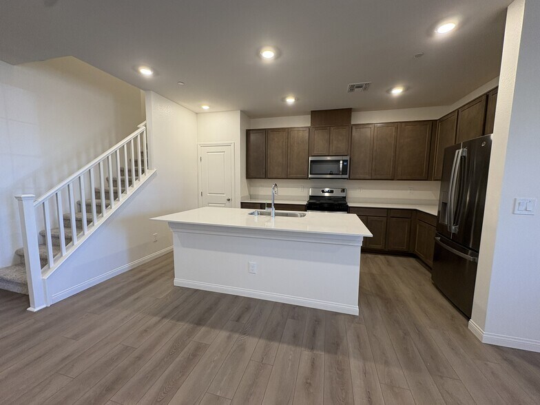 Kitchen - 2485 Rofrano Pl