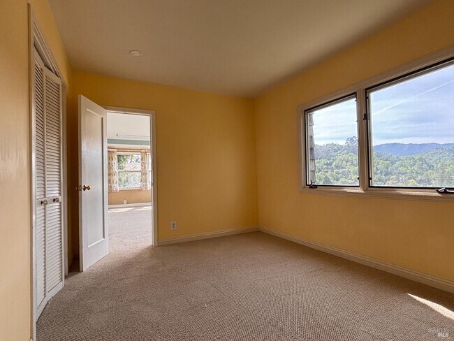 Building Photo - 71 Rocca Dr