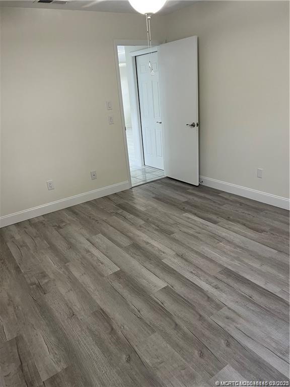 Building Photo - 160 SE Lakehurst Dr