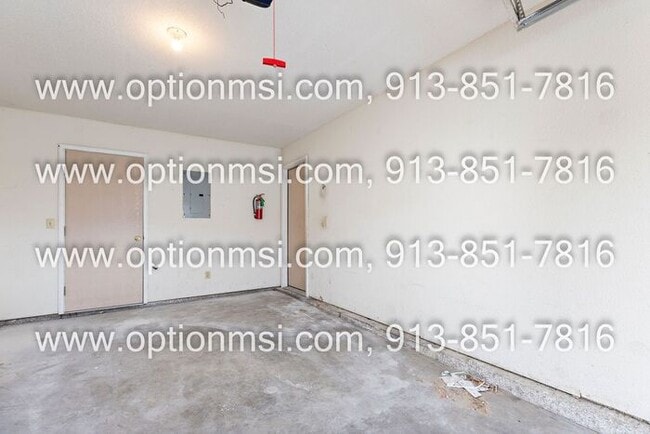 Building Photo - 3-bedroom townhouse now available in Belton!