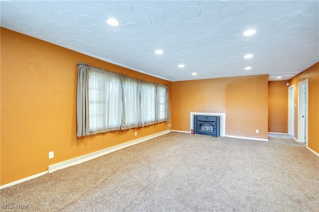 Building Photo - 4017 Bellaire Ln