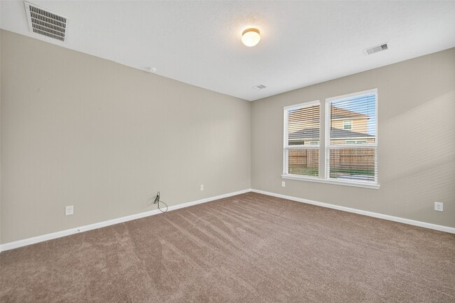 Building Photo - 25403 King Reyes St