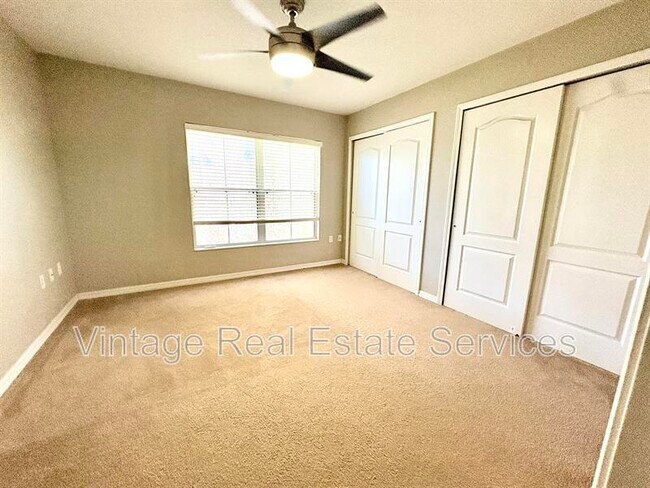 Building Photo - 10812 Kensington Park Ave