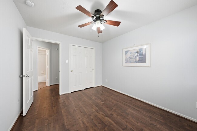 Building Photo - 2319 Falcon Knoll Ln