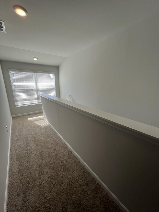Building Photo - 6127 Japonica Ln