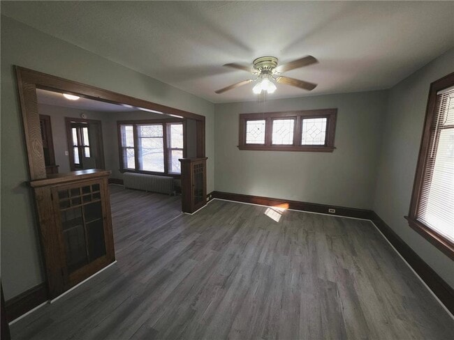 Building Photo - 414 N 33rd Ave