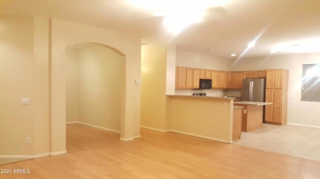 Building Photo - 12522 W Campina Dr