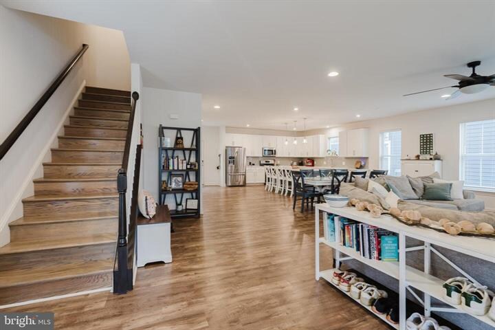 Building Photo - 1706 Torker St