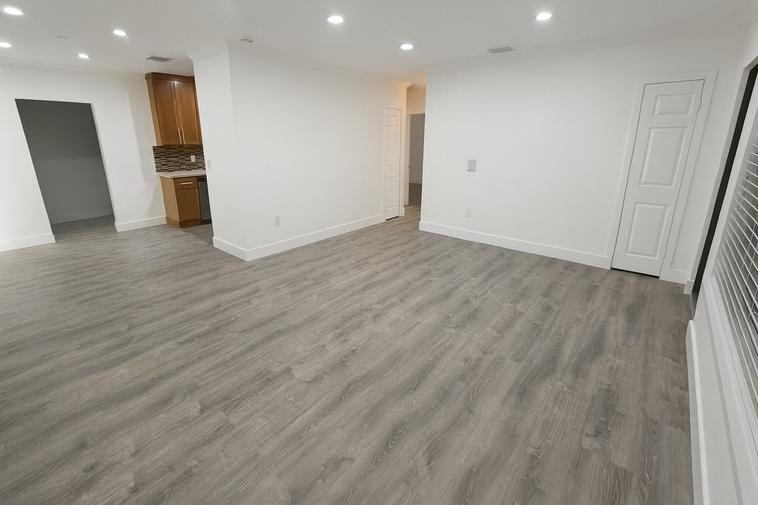 Building Photo - 425 NE 109th St