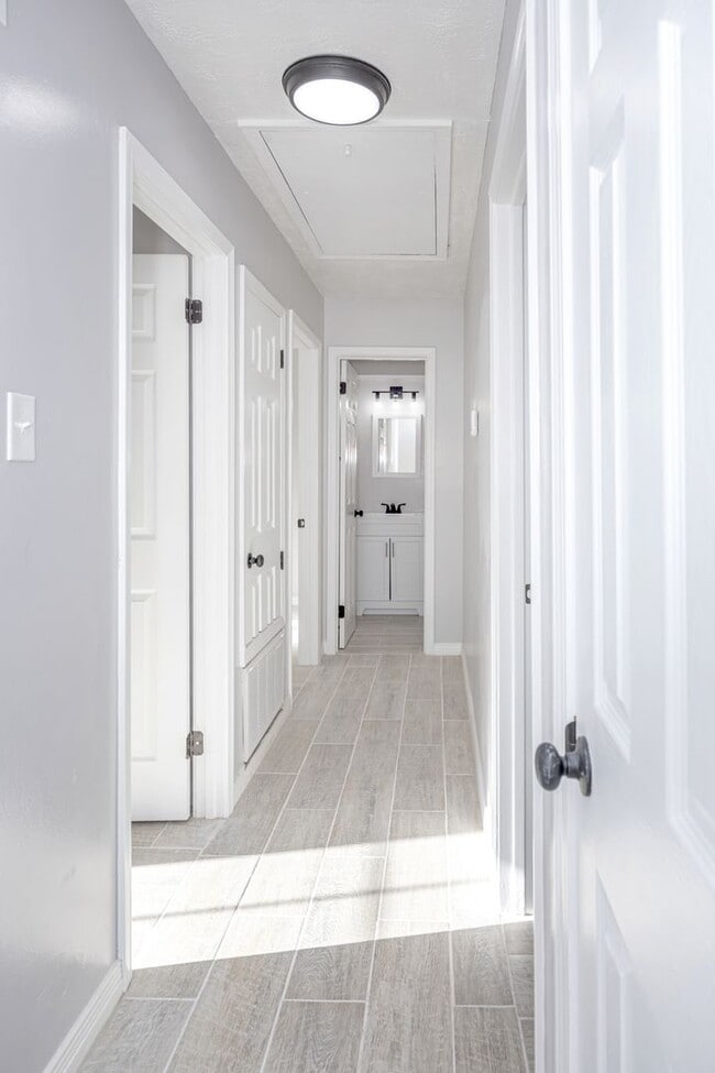 Building Photo - Charming 3-Bed, 1-Bath Home - Fully Remodeled & Move-In Ready!
