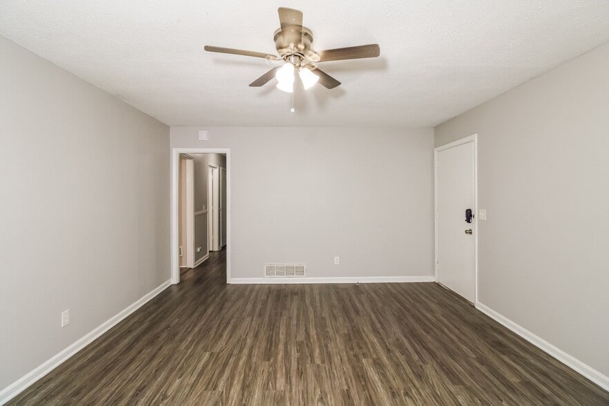 Building Photo - 194 Waterford Dr