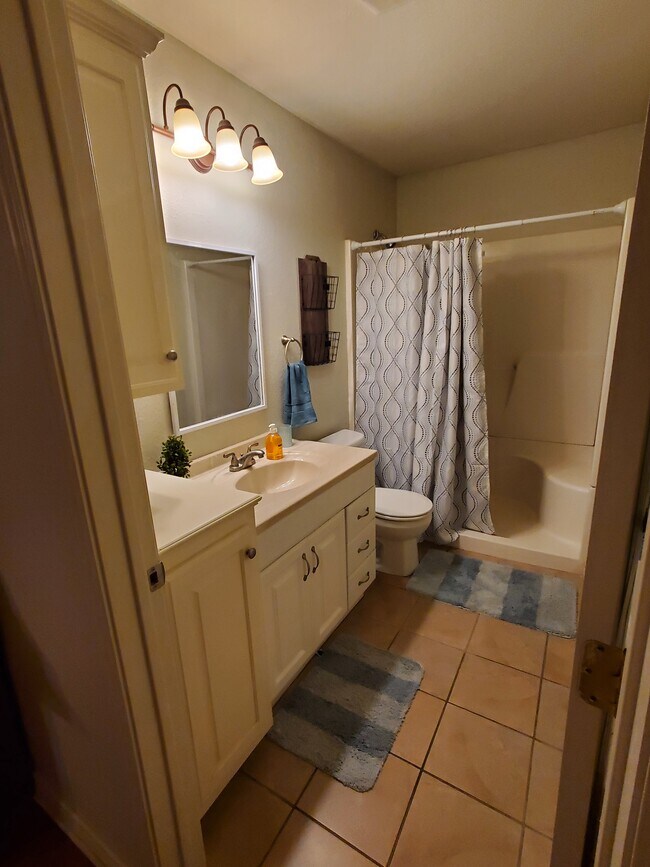 Bathroom2 - 1737 E California St