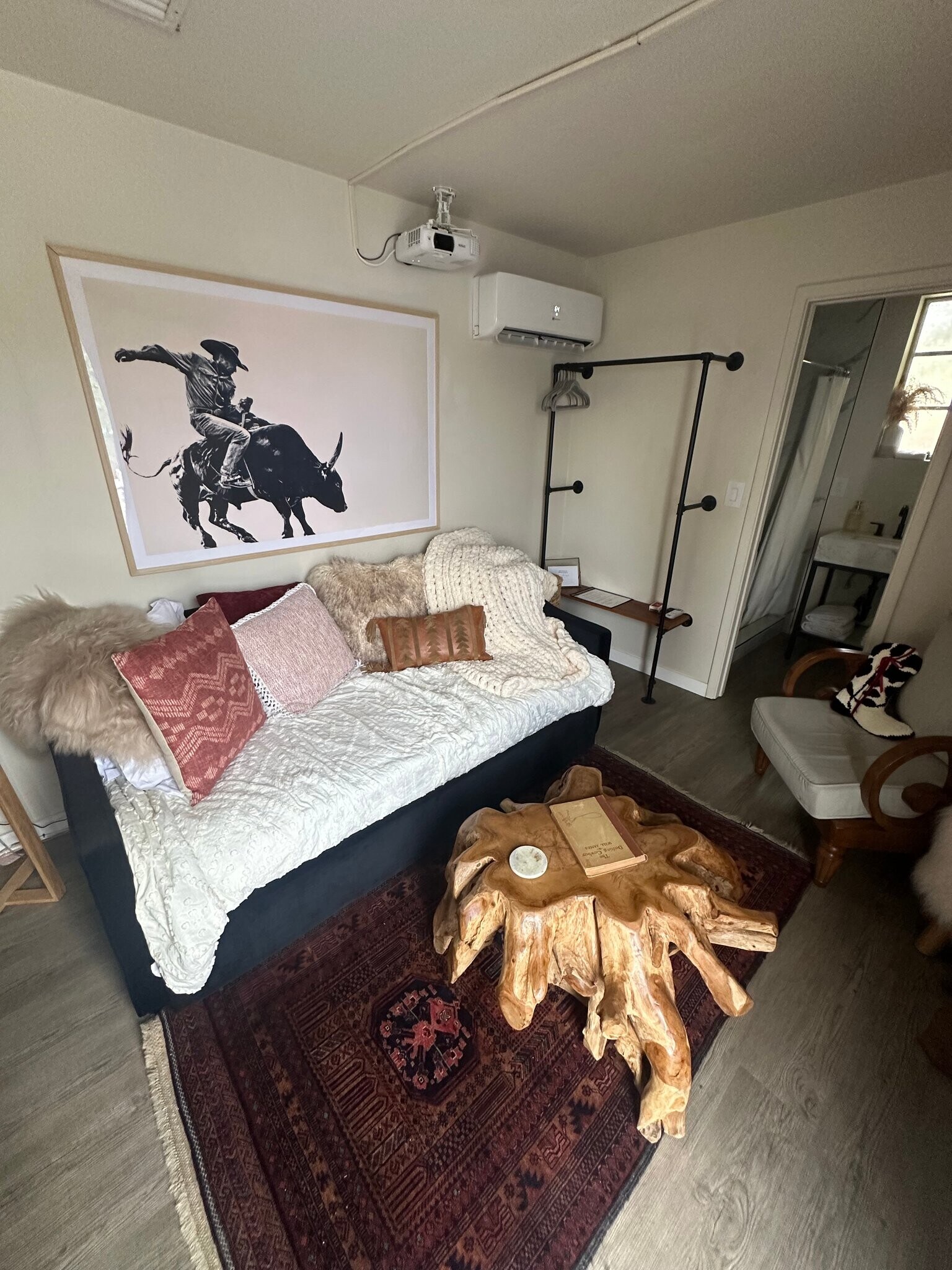 Building Photo - 112 E 16th St