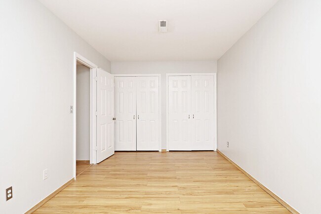 Building Photo - 502 Moseley Dr