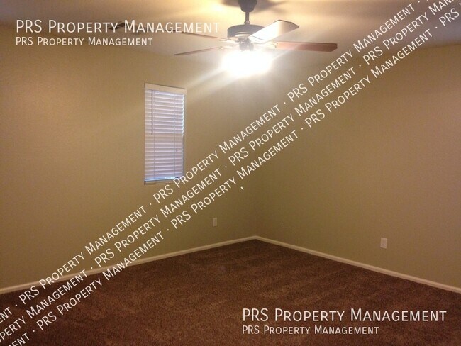 Building Photo - 1007 S Cheshire Ln