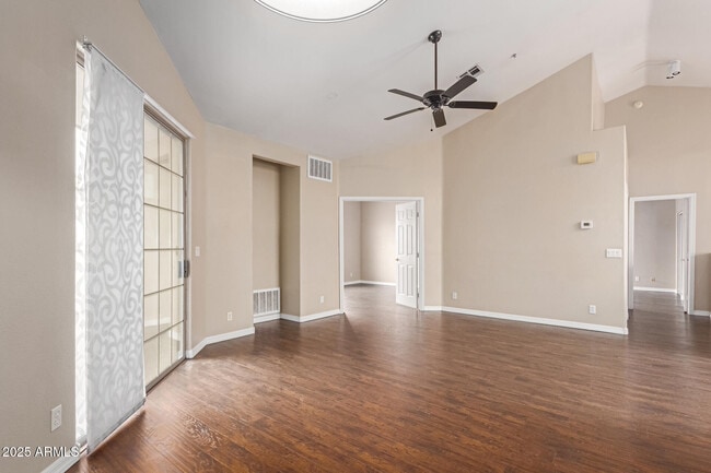 Building Photo - 2801 N Litchfield Rd