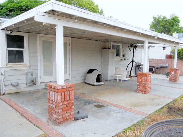 Building Photo - 3071 N Crescent Ave