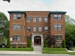 Building Photo - 2544 N Maryland Ave