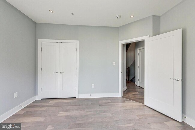 Building Photo - 1458 Piccard Dr