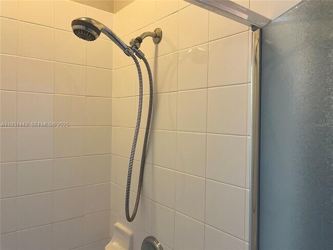 Building Photo - 189 Emeraldview Ave