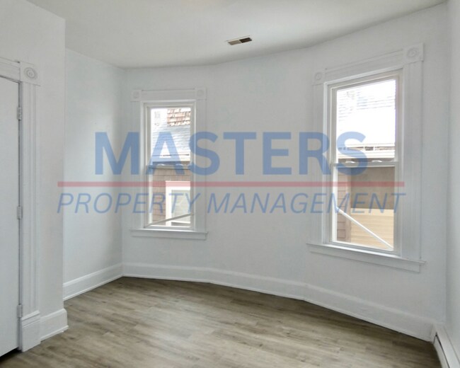 Building Photo - 425 Boston Pl