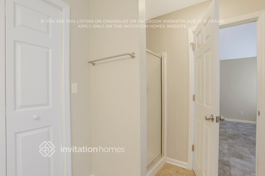 Building Photo - 1010 Pepper Cir