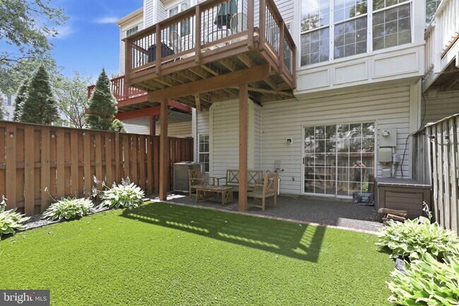 Building Photo - 20746 Shoreline Terrace