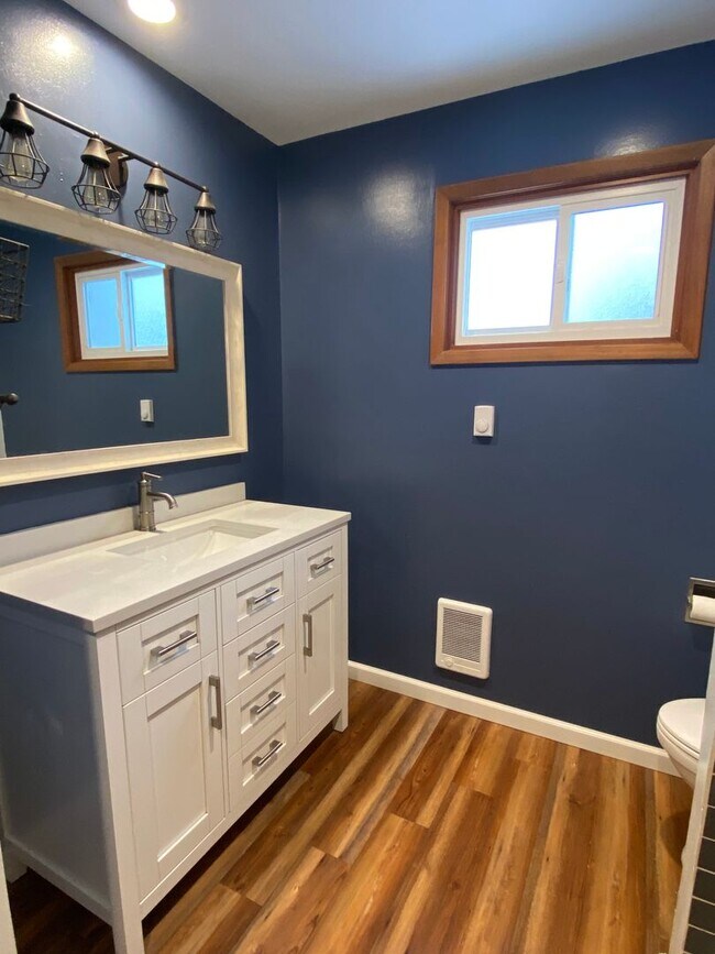 Building Photo - Spacious 4 Bedroom House in Spokane Valley!