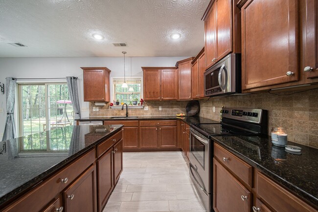 Building Photo - 4 bedroom/3 bath Midland, GA
