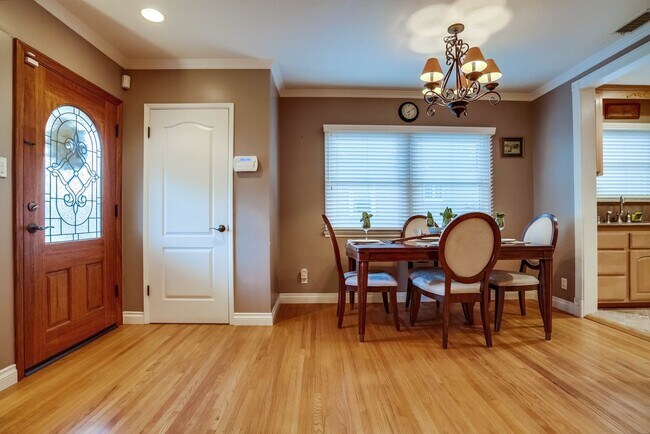 Living Room - Dining - 1340 W 3rd St