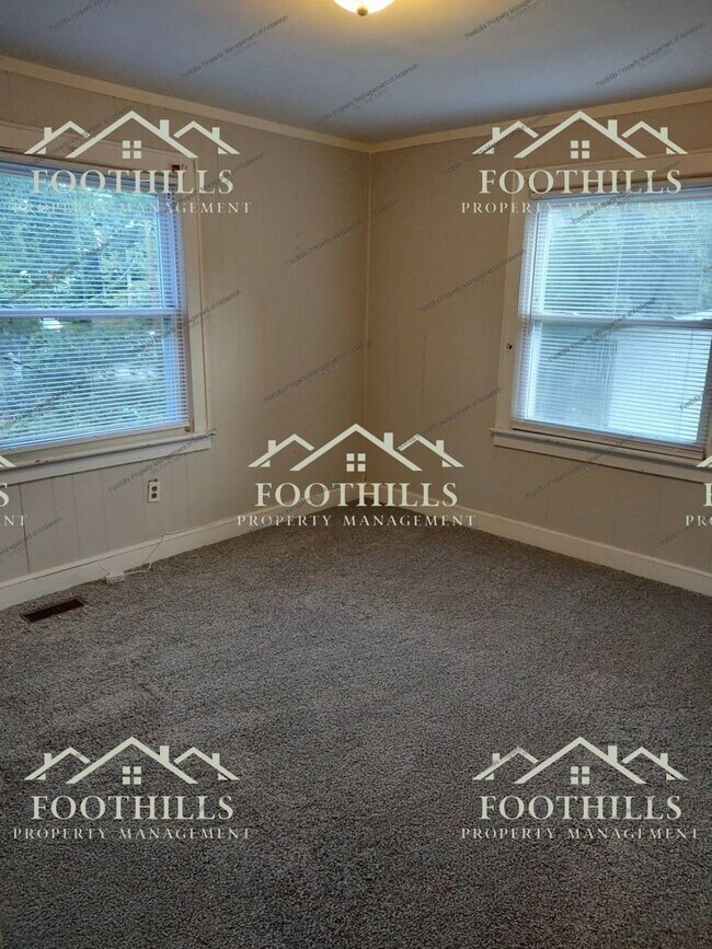 Building Photo - 507 Rose Hill St