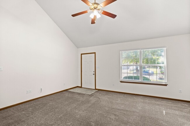 Building Photo - 701-703 Glenstone Dr.