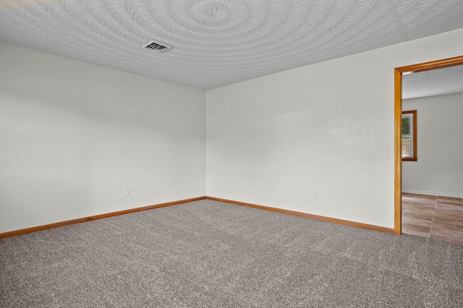 Building Photo - 6560 Benns Church Blvd