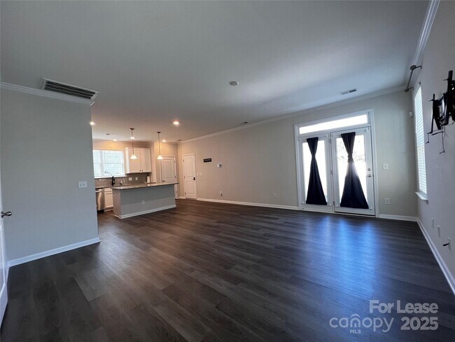 Building Photo - 108 Keats Aly