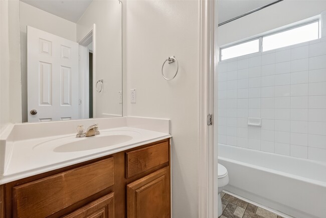 Building Photo - 3119 Myrtle Ranch Dr