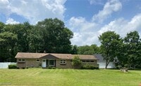 Building Photo - 8260 Overlook Ave